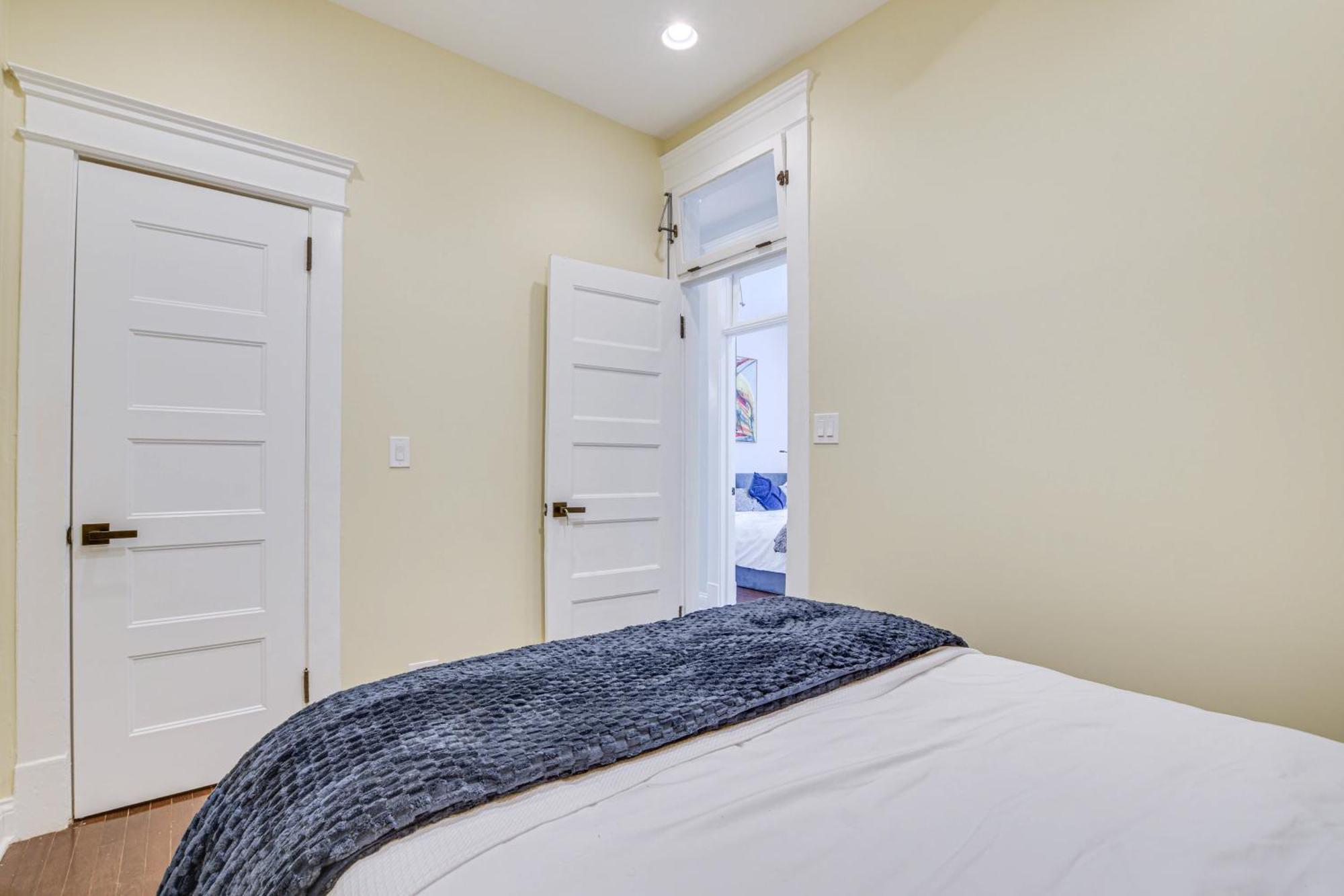 Spacious Condo With Deck About 3 Mi To Downtown Chicago! 外观 照片