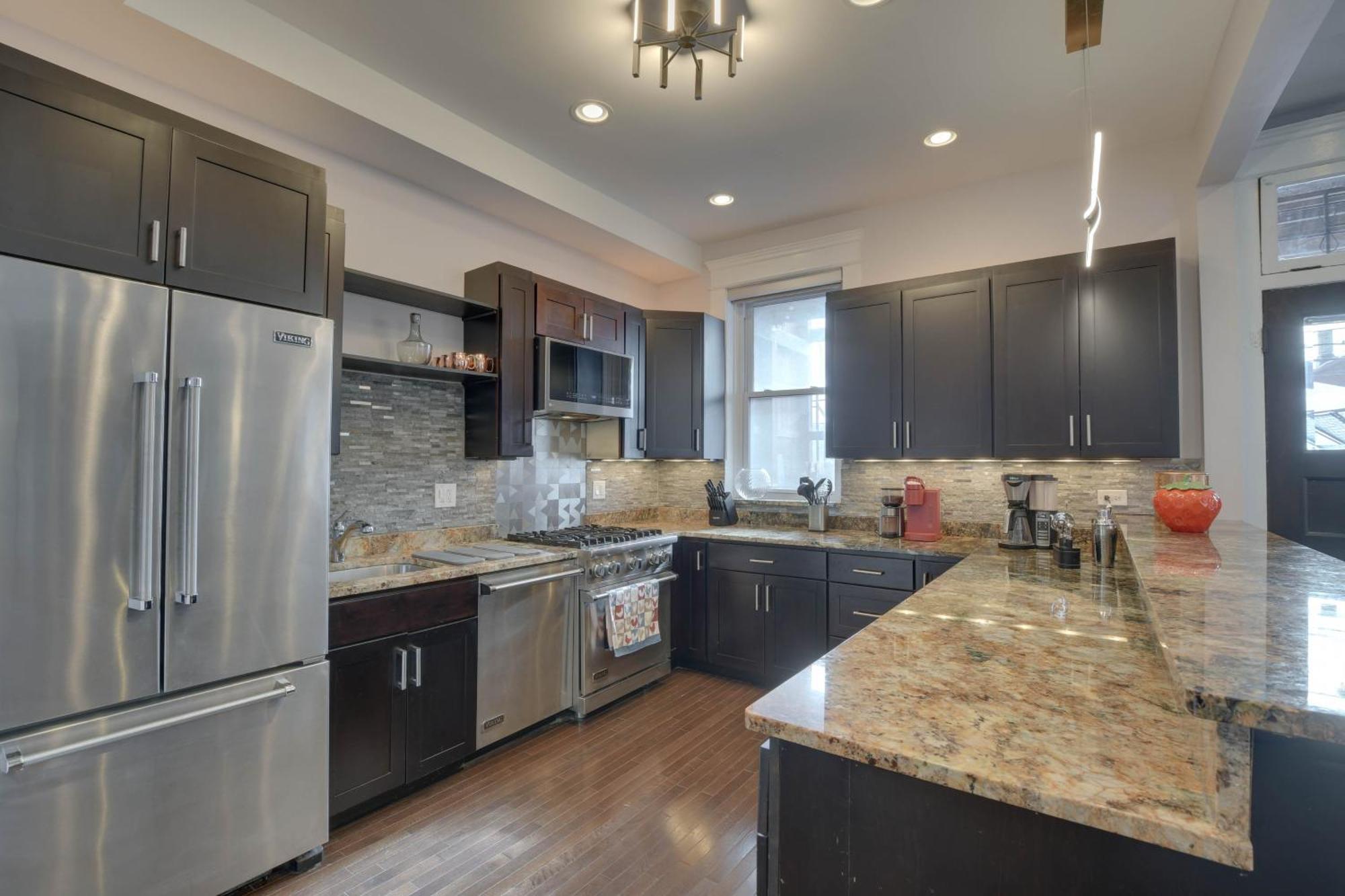 Spacious Condo With Deck About 3 Mi To Downtown Chicago! 外观 照片