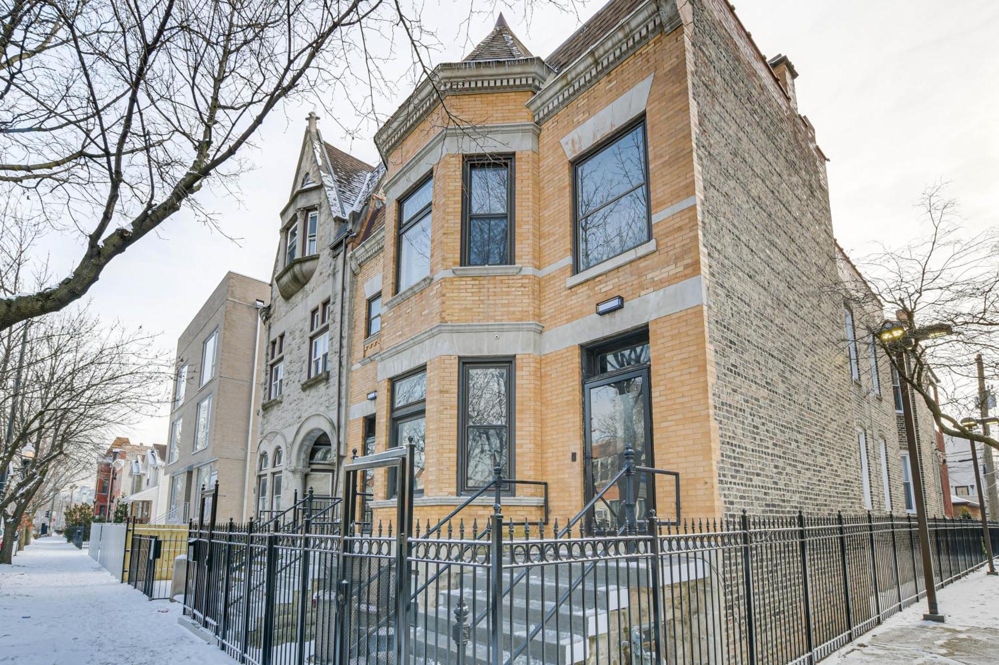 Spacious Condo With Deck About 3 Mi To Downtown Chicago! 外观 照片