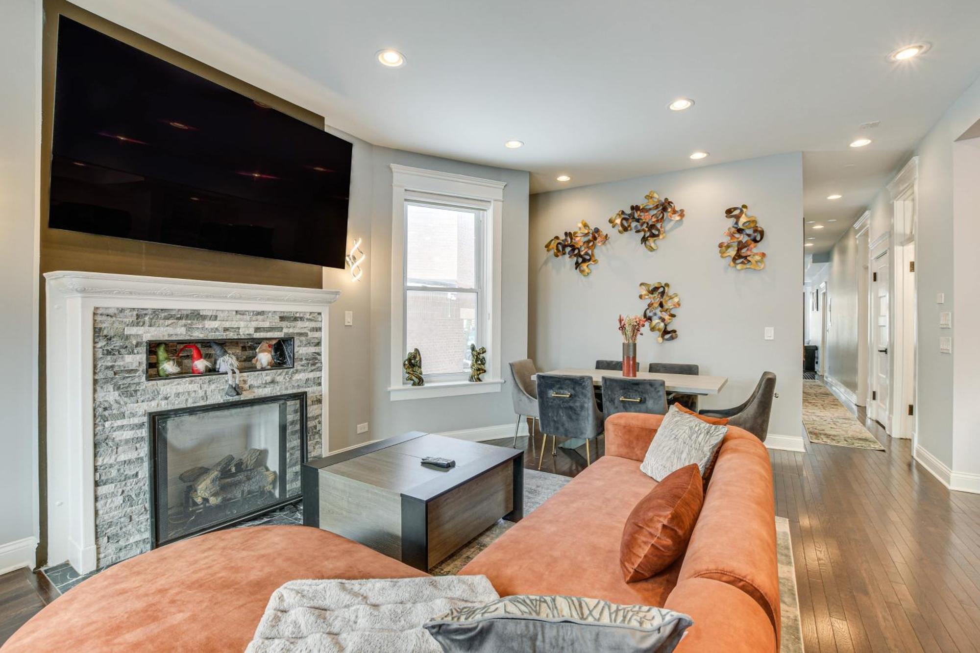 Spacious Condo With Deck About 3 Mi To Downtown Chicago! 外观 照片