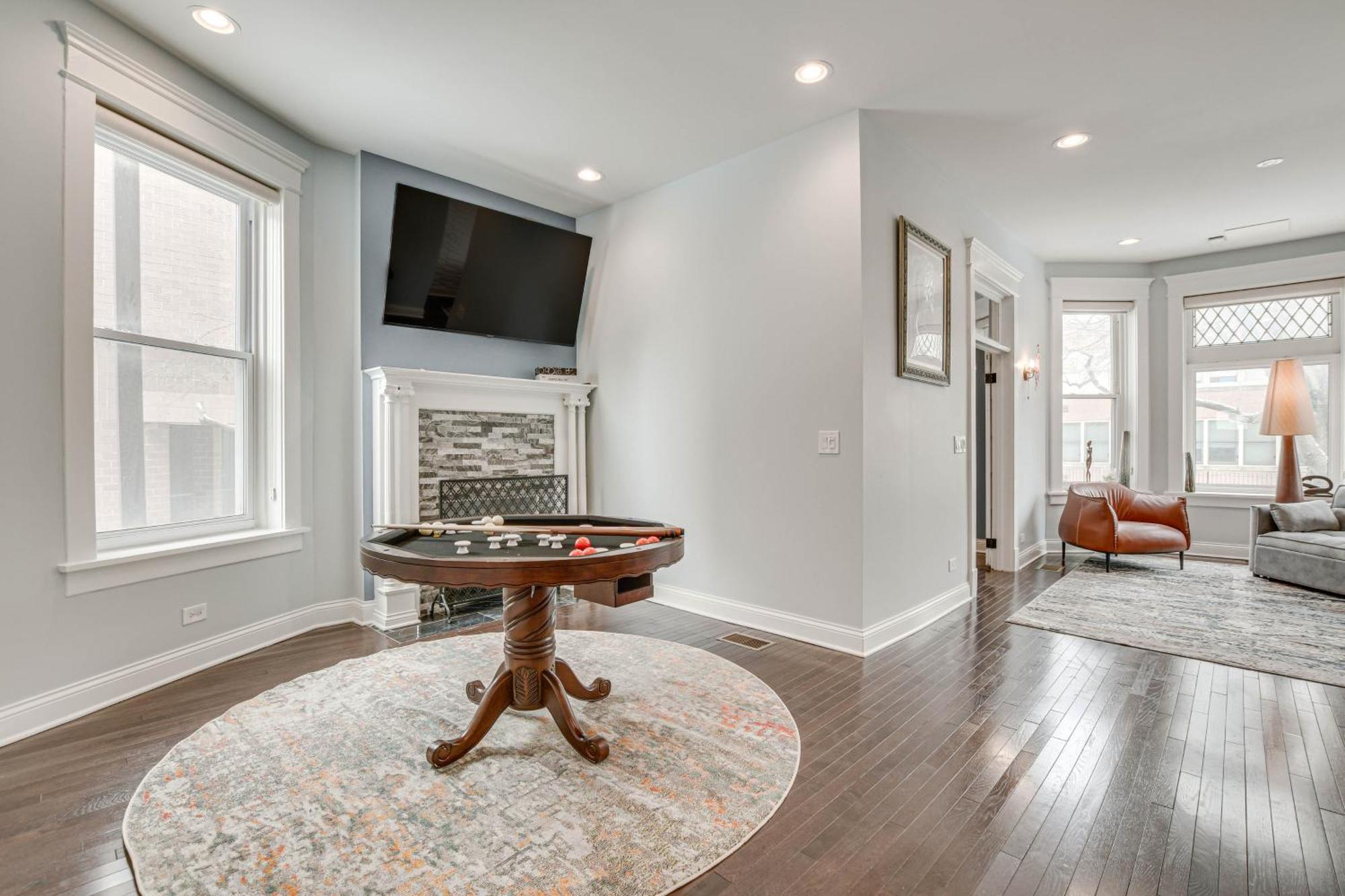 Spacious Condo With Deck About 3 Mi To Downtown Chicago! 外观 照片