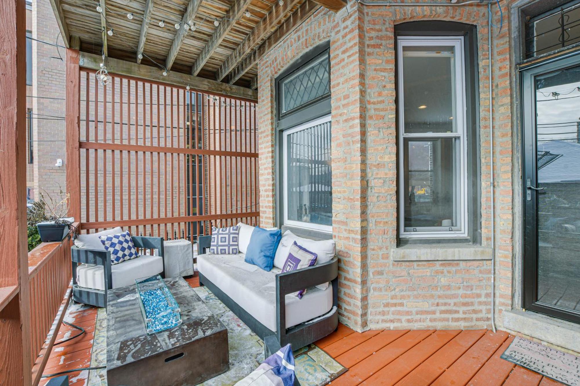 Spacious Condo With Deck About 3 Mi To Downtown Chicago! 外观 照片